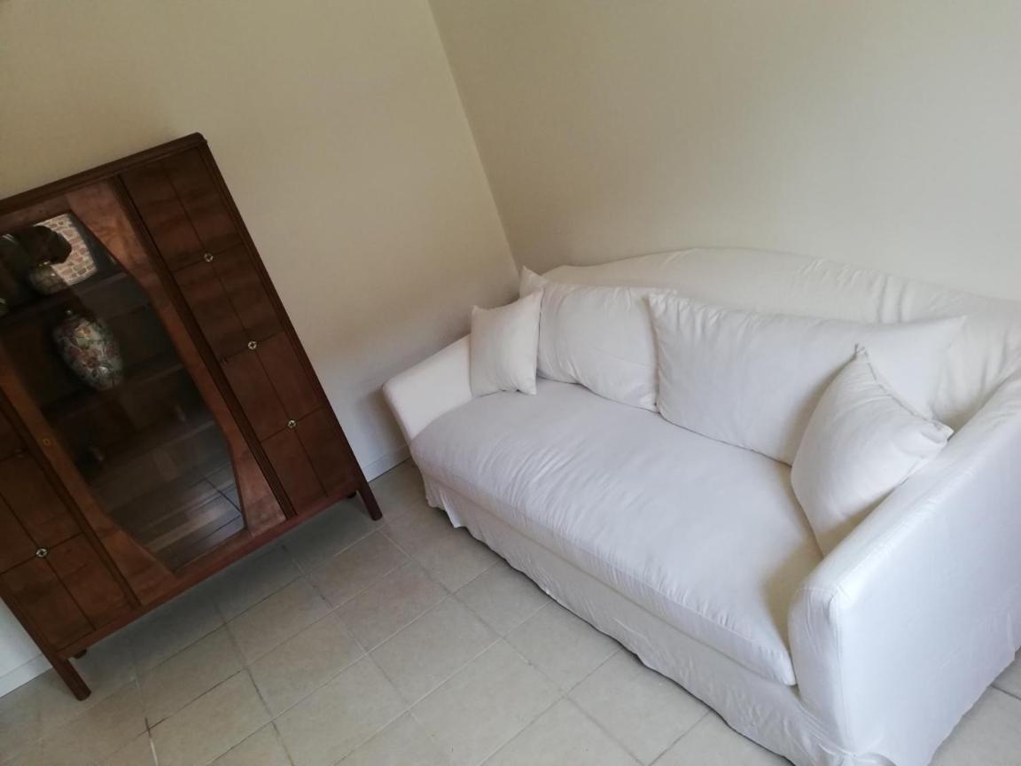 Logement Entier Au Calme Villers-Outreaux エクステリア 写真